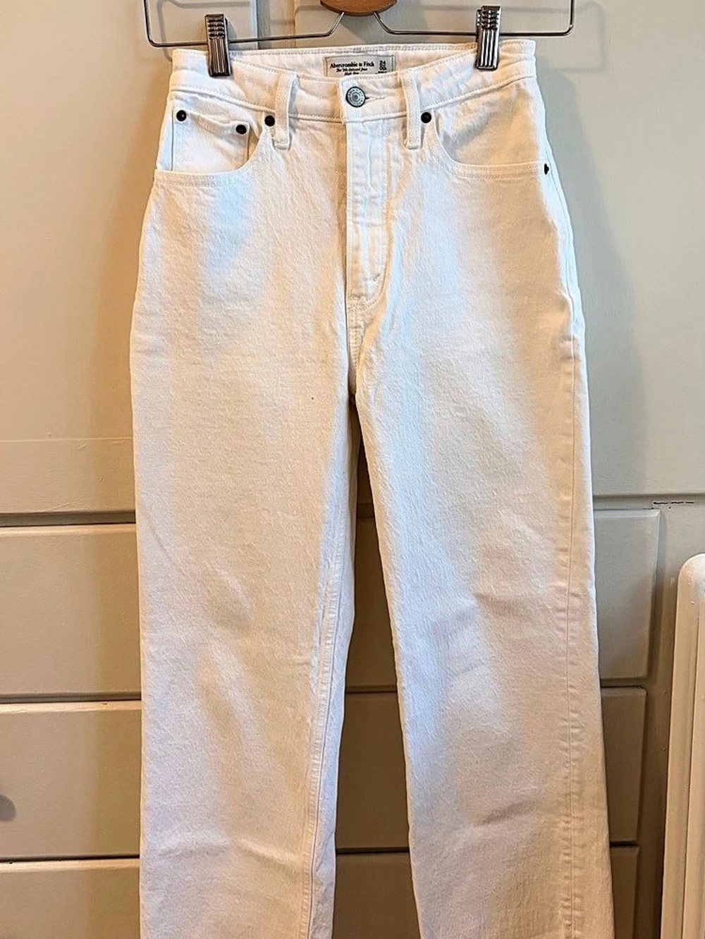 Abercrombie & Fitch Curve Love High Rise 90s Relaxed Jean White Waist 24